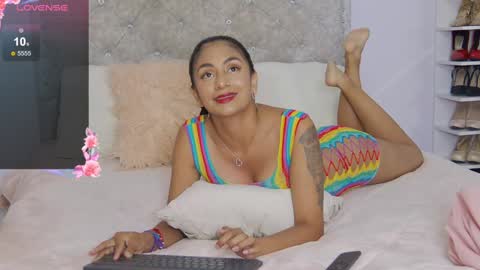 natasha_shine22 online show from 12.20.24