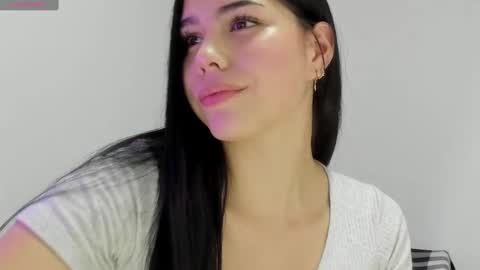 Snapshot of natasha_su chatting on 01.04.25 Natalia online show from 01.04.25