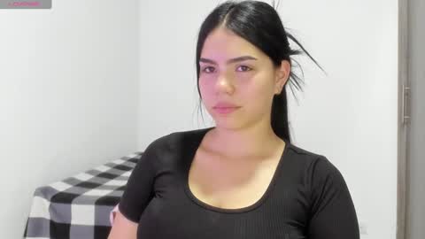 Snapshot of natasha_su chatting on 02.06.25 Natalia online show from 02.06.25