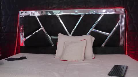 Natasha Vesper  online show from 11.04.25