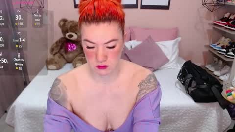 Snapshot of natasha_woo chatting on 09.19.25 Nat online show from 09.19.25