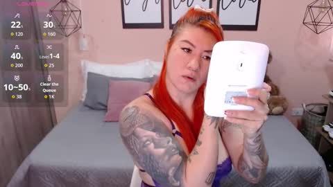 Snapshot of natasha_woo chatting on 11.10.25 Nat online show from 11.10.25