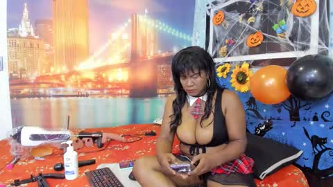 Snapshot of natashajimenez chatting on 10.31.25 Natasha January 13 my Birthday online show from 10.31.25
