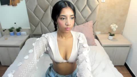 Snapshot of nath_quim chatting on 01.28.25 NATH QUIM online show from 01.28.25