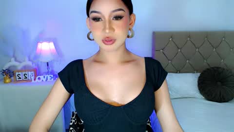   please follow me guyss online show from 10.21.25