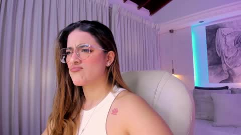 NATHALIE online show from 04.18.26