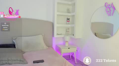 NATHALY  online show from 09.17.25