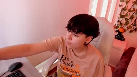 nathalyy_ds online show from 12.15.25