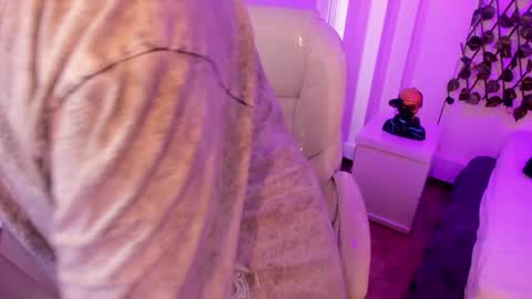 nathalyy_ds online show from 02.05.26