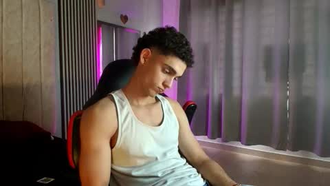 Snapshot of nathan_shimmer chatting on 11.23.25 nathan_shimmer online show from 11.23.25