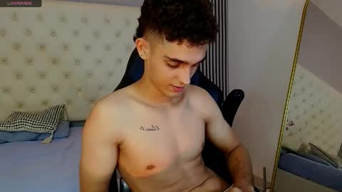 Snapshot of nathan_shimmer chatting on 04.30.26 nathan_shimmer online show from 04.30.26