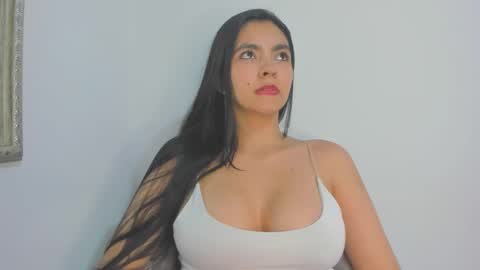 Snapshot of nathyy_garcia chatting on 11.01.25 Nathyy online show from 11.01.25