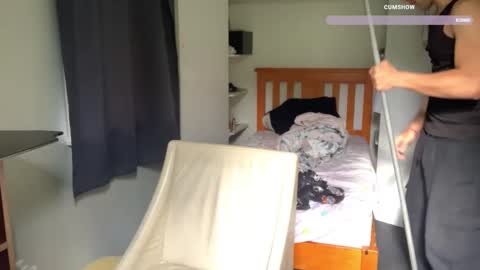 Snapshot of native_boy2 chatting on 11.25.25 native_boy2 online show from 11.25.25