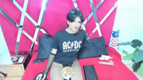 Snapshot of natsumiht chatting on 09.29.25 natsumiht online show from 09.29.25