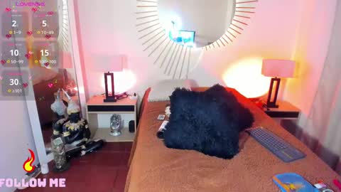 andrea Instagram..natta smithh online show from 02.18.25