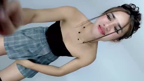 Nathalie smith online show from 04.22.26