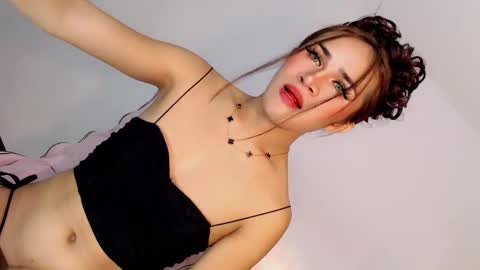 Nathalie smith online show from 04.23.26