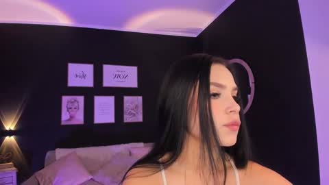 natti_london online show from 10.14.25