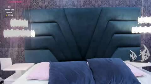 Snapshot of natty_roberts_ chatting on 01.08.25 Natty online show from 01.08.25