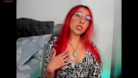 Snapshot of nattysmmith chatting on 02.21.25 nattysmmith online show from 02.21.25