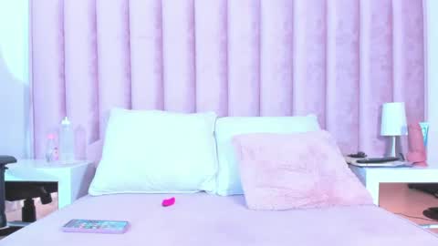 Sophia online show from 04.17.26