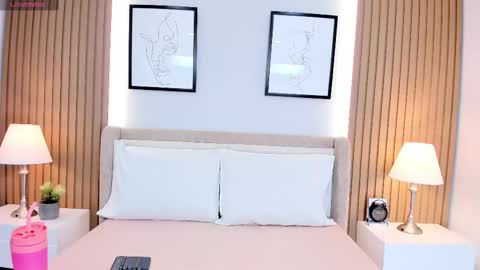 Snapshot of natural_bigboobs chatting on 09.26.25 Jazmin Bigboobs online show from 09.26.25