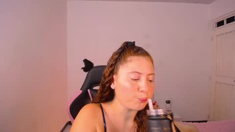 Snapshot of natural_ginger5 chatting on 04.15.26 natural_ginger5 online show from 04.15.26