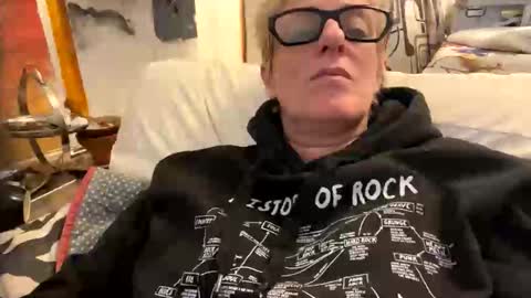 naturalbornsinfull online show from 11.01.25