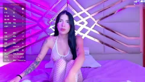 Snapshot of naturalmommyy chatting on 07.15.26 MANUELA online show from 07.15.26