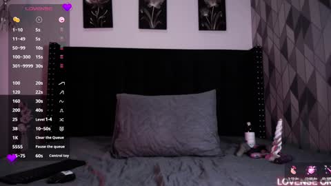 Gwen  online show from 03.12.25