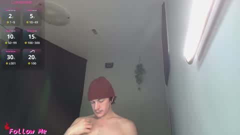 Snapshot of naturesbest951 chatting on 12.16.25 NATURESBEST online show from 12.16.25