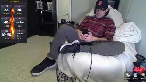 Snapshot of naturesbest951 chatting on 02.13.26 NATURESBEST online show from 02.13.26