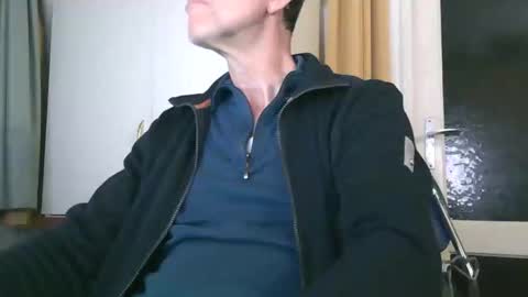 Snapshot of naturista25 chatting on 11.02.25 naturista25 online show from 11.02.25