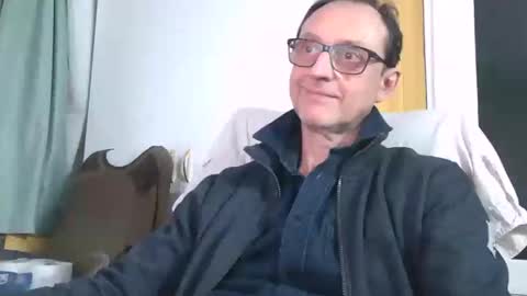 Snapshot of naturista25 chatting on 11.19.25 naturista25 online show from 11.19.25