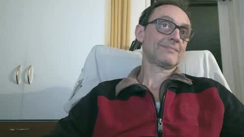 Snapshot of naturista25 chatting on 12.02.25 naturista25 online show from 12.02.25