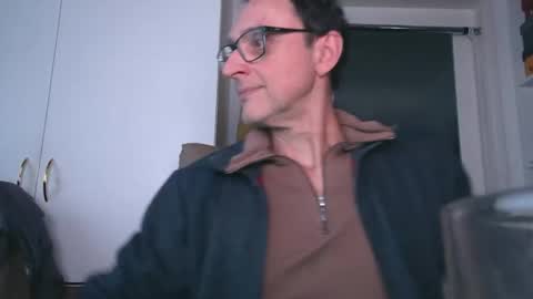 Snapshot of naturista25 chatting on 12.05.25 naturista25 online show from 12.05.25