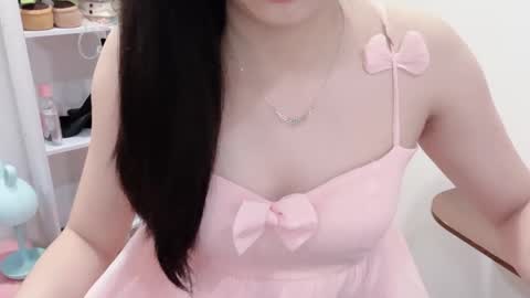 Snapshot of natycutiegirl chatting on 04.22.26 Kiki online show from 04.22.26