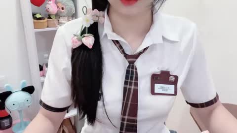 Snapshot of natycutiegirl chatting on 04.30.26 Kiki online show from 04.30.26