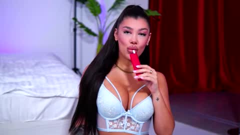 Naty online show from 09.20.25