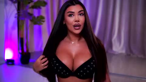 Naty online show from 08.04.26