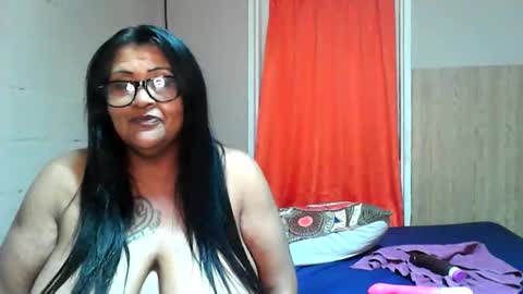 Snapshot of naughtinatz chatting on 10.18.25 Naughtinatz online show from 10.18.25