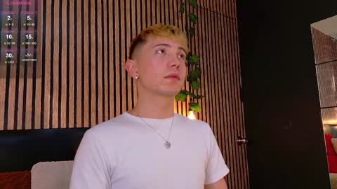 Christopher  Chris online show from 02.08.25