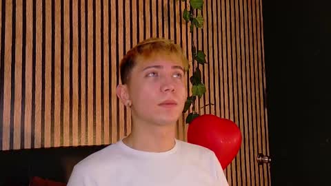 Christopher  Chris online show from 02.20.25