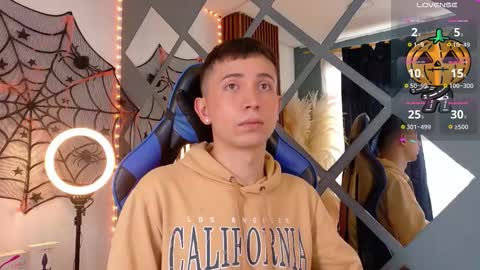 Christopher  Chris online show from 10.11.25