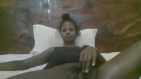 Snapshot of naughty_babe000 chatting on 06.06.26 alisha online show from 06.06.26