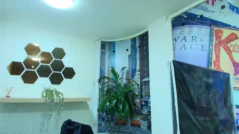 Snapshot of naughty_kittenm chatting on 03.05.25 Kitten online show from 03.05.25