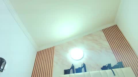 Snapshot of naughty_kittenm chatting on 10.24.25 Kitten online show from 10.24.25