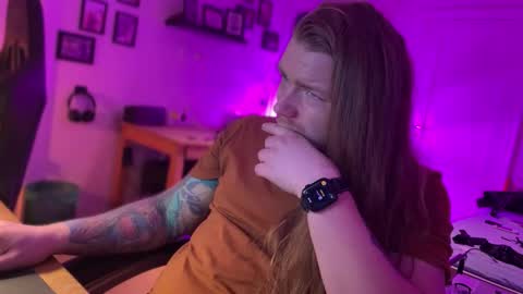 Snapshot of naughty_noisy_neighbors chatting on 02.01.25 Freyja and Baldur online show from 02.01.25