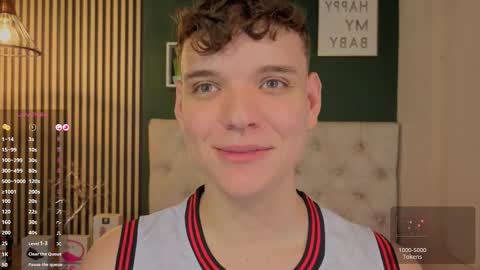 Snapshot of naughty_twink_ chatting on 10.05.25 Noah online show from 10.05.25