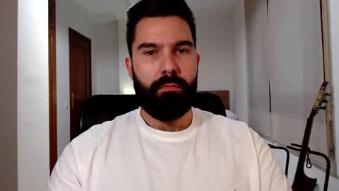 Snapshot of naughtybear_69 chatting on 11.06.25 Tom online show from 11.06.25